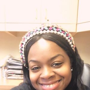 Meet your Posher, Joy